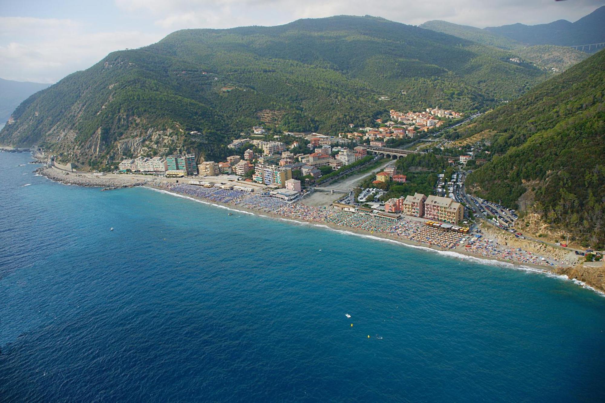 Hotel Bagni Arcobaleno Deiva Marina Exterior foto